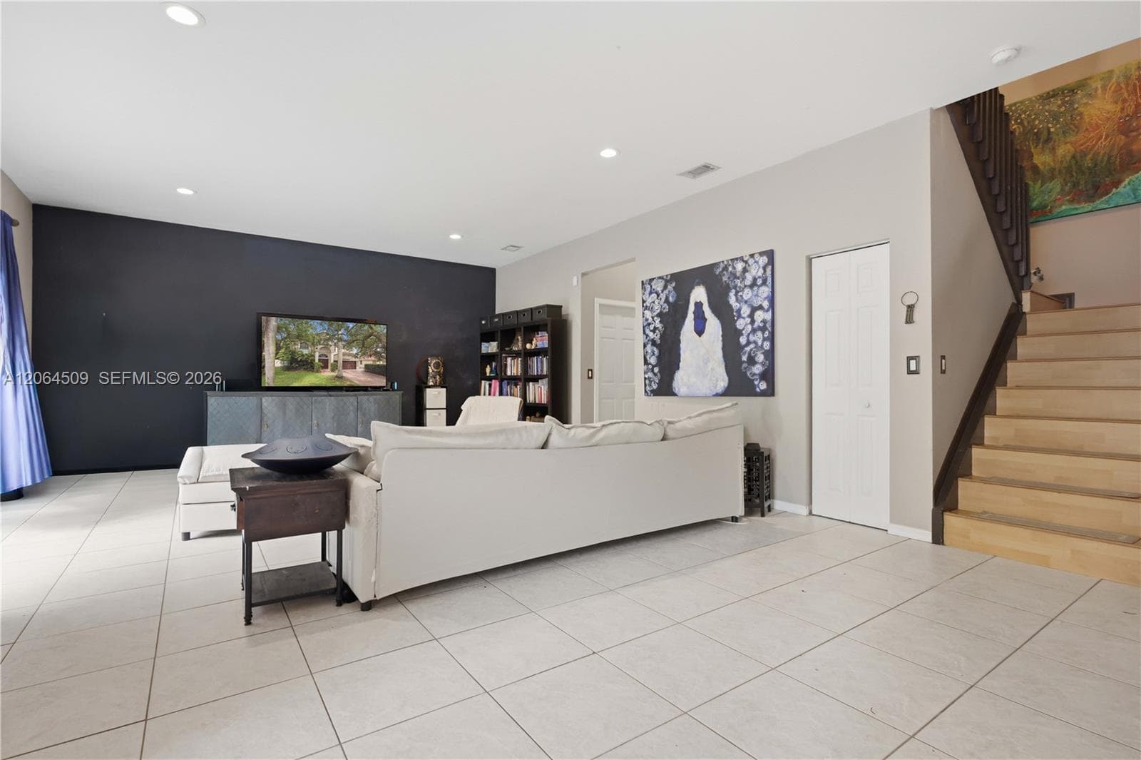 1040 NW 185th Ave, Pembroke Pines FL 33029 photo 5
