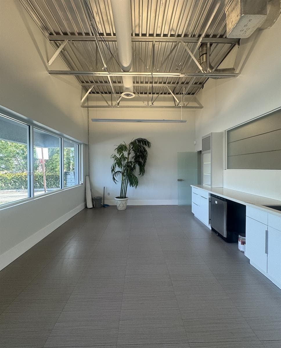 3098 Stirling Rd # 101, Hollywood FL 33021 photo 2