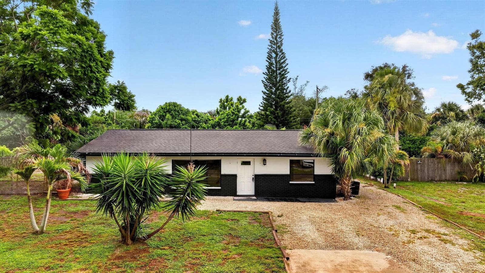 820 SE 13th Street, Stuart FL 34994