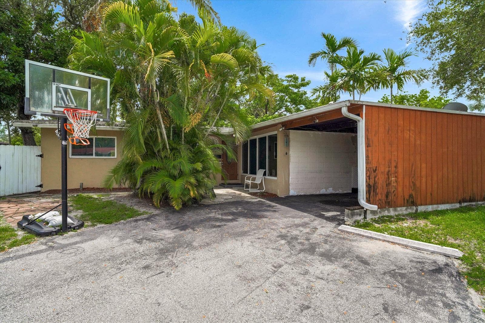 308 NW 27TH Street, Wilton Manors FL 33311 photo 3