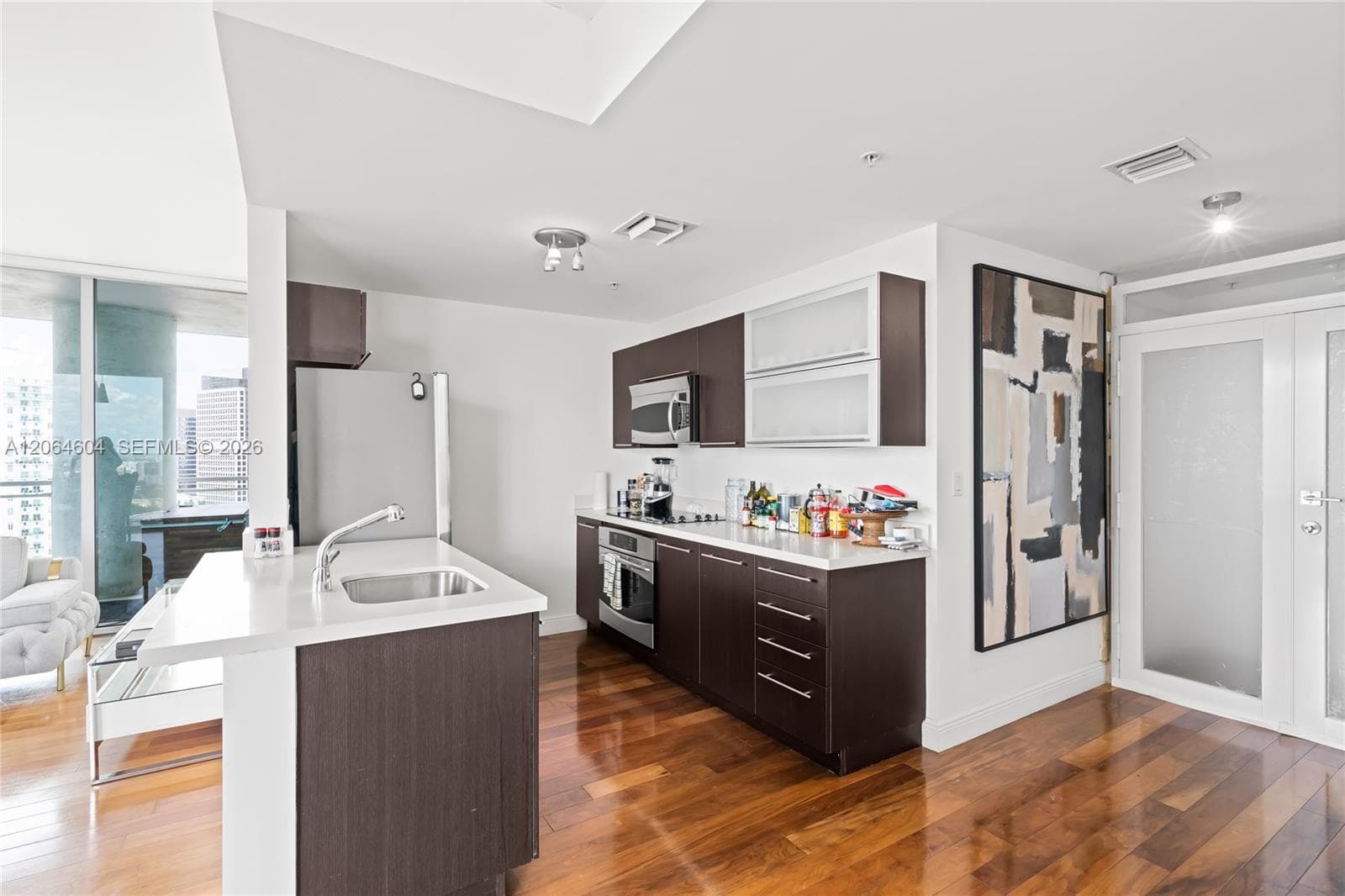 90 SW 3rd St # 3504, Miami FL 33130 photo 3
