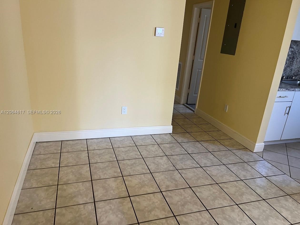 16982 NE 21st Ave # 16982, North Miami Beach FL 33162 photo 5