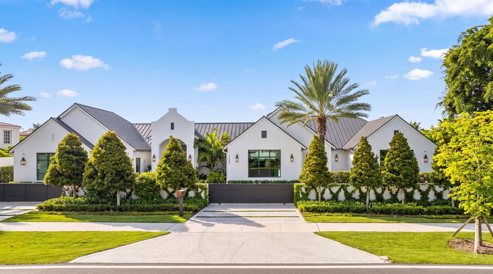 1634 N SWINTON Avenue, Delray Beach FL 33444