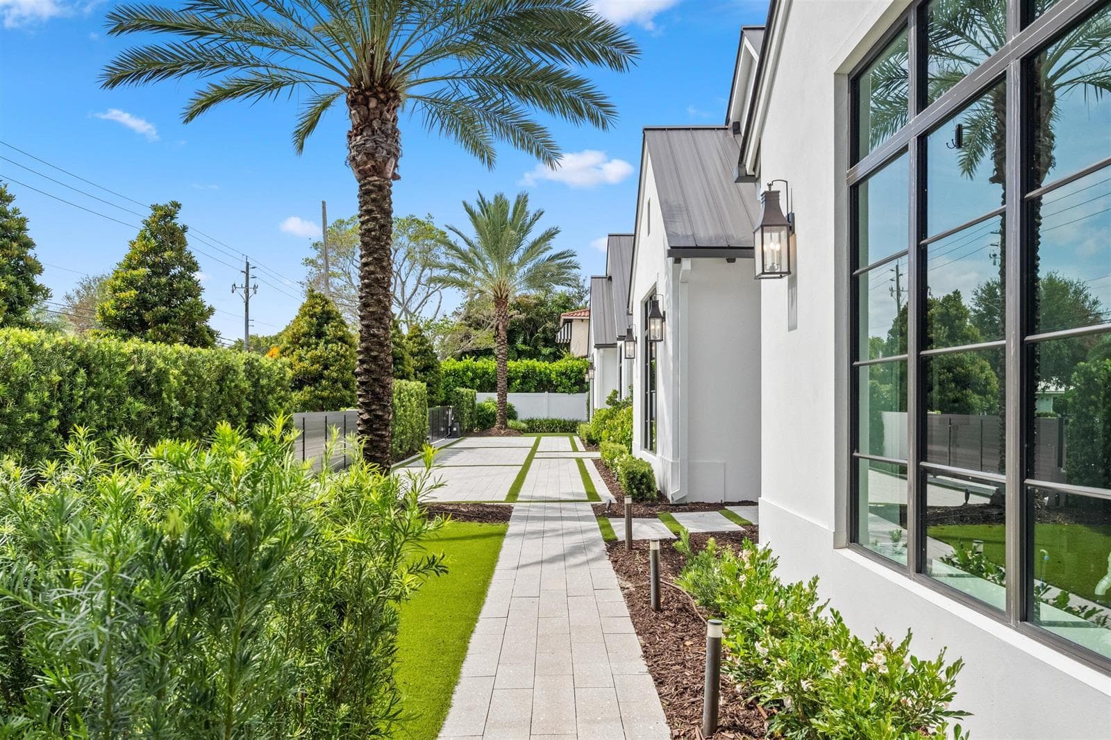 1634 N SWINTON Avenue, Delray Beach FL 33444 photo 4