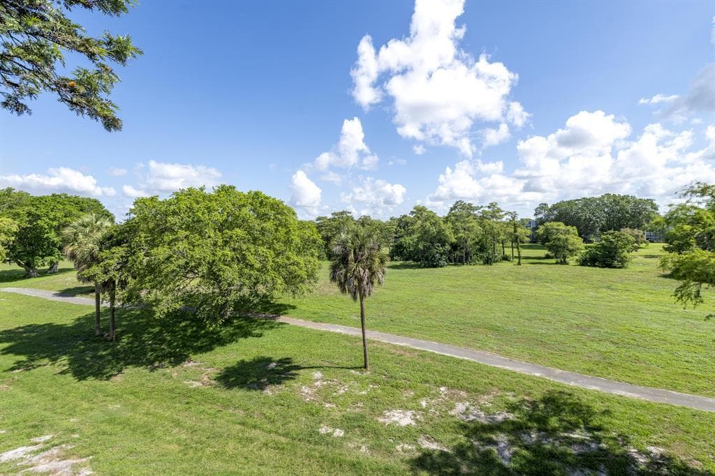 6061 N FALLS CIR Drive # 402, Lauderhill FL 33319 photo 3