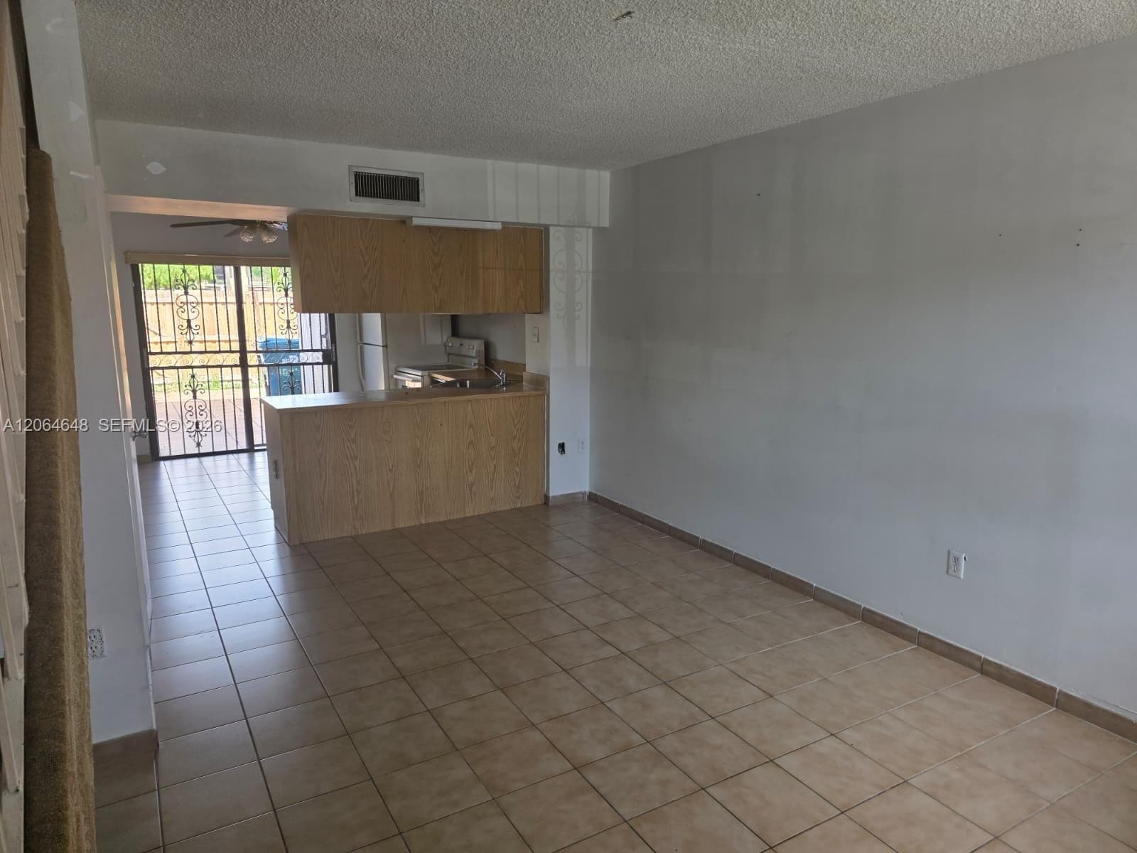 1823 SW 107th Ave # 1602, Miami FL 33165