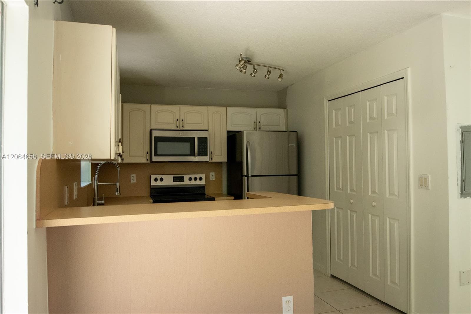 1240 SE 31st Ct # 32, Homestead FL 33035 photo 3