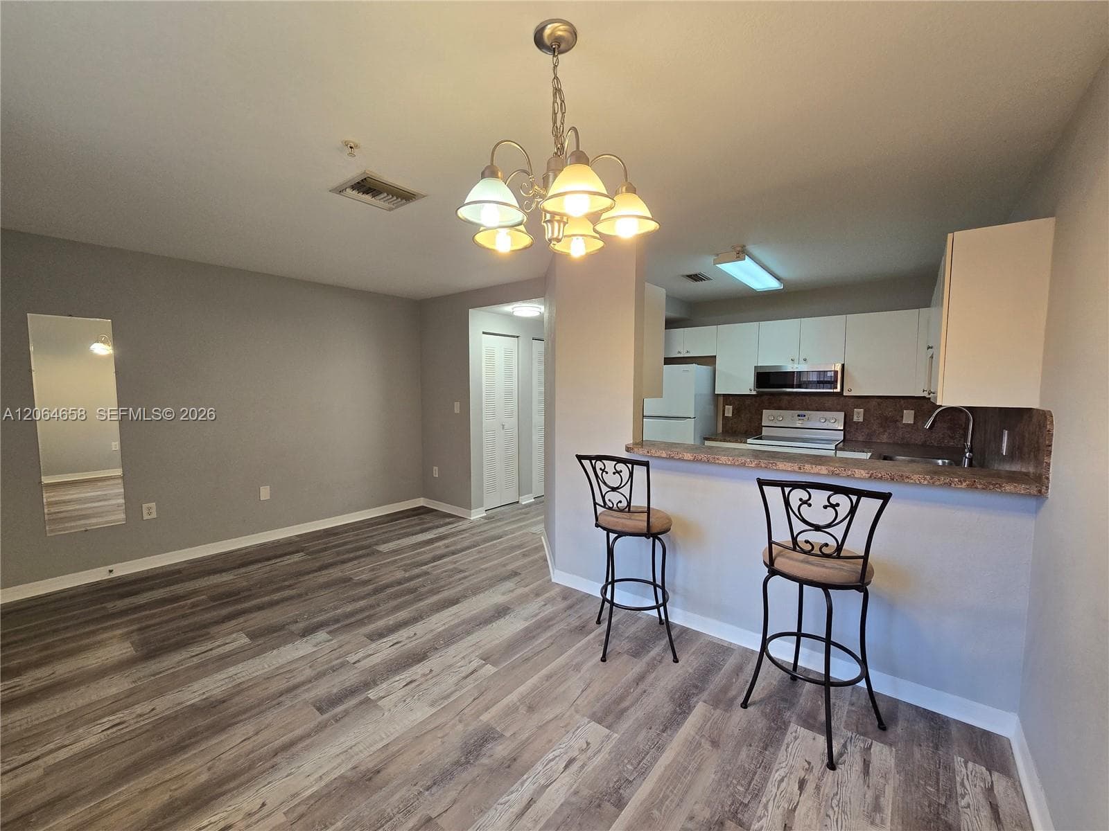 1627 NW 18th St # 403, Miami, FL 33125 photo 4