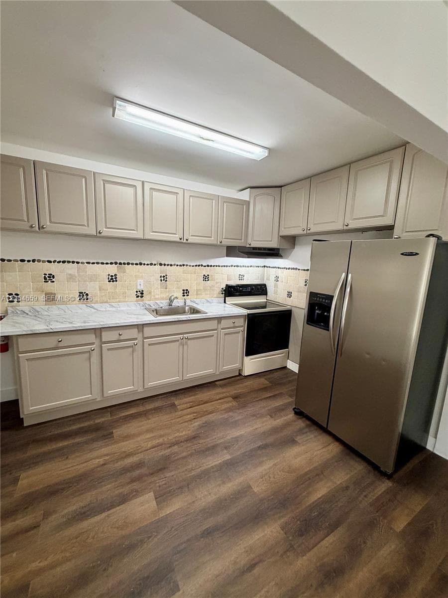 1200 NW 37th Ave # 2, Miami, FL 33125 photo 3