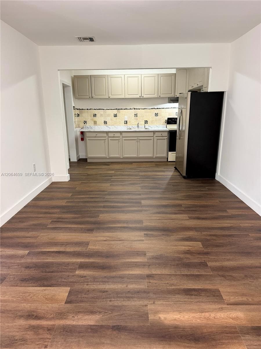 1200 NW 37th Ave # 2, Miami, FL 33125 photo 4