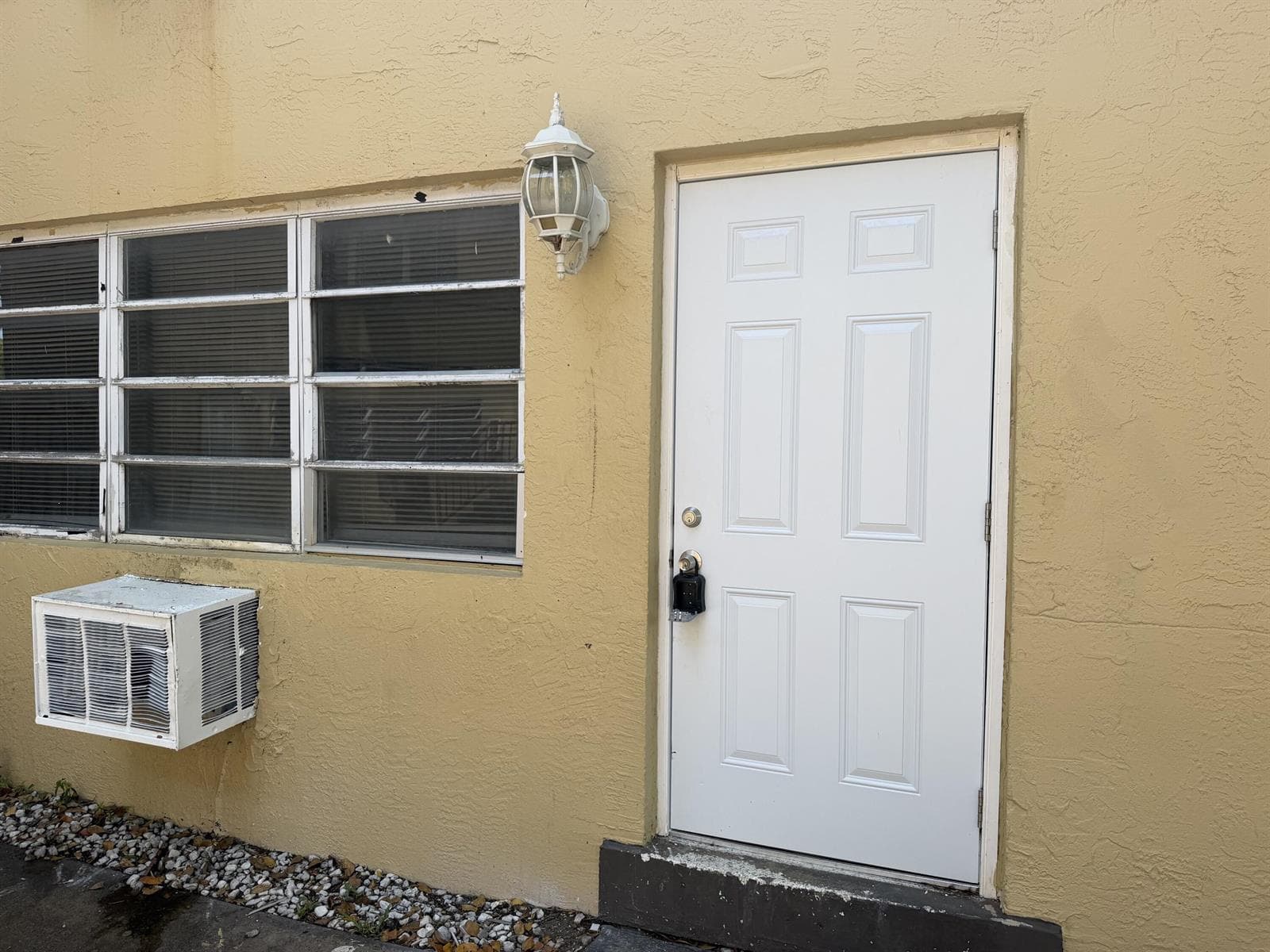 1004 NW 2nd Street # 1, Fort Lauderdale, FL 33311 photo 2