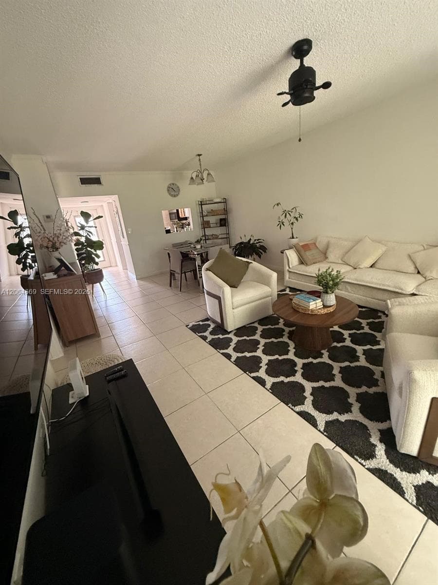 1055 Country Club Dr # 402, Margate FL 33063