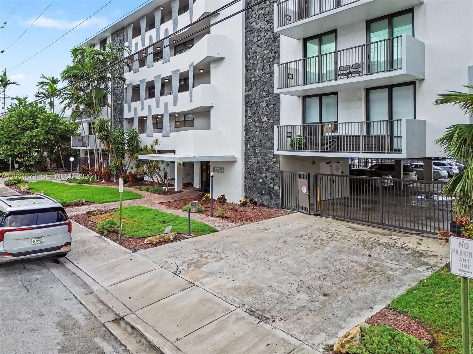 1820 S Treasure Dr # 203D, North Bay Village FL 33141 photo 5