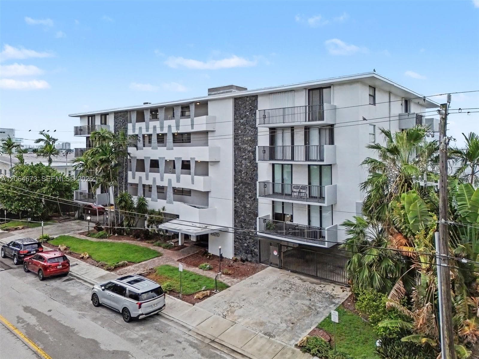 1820 S Treasure Dr # 203D, North Bay Village FL 33141 photo 4