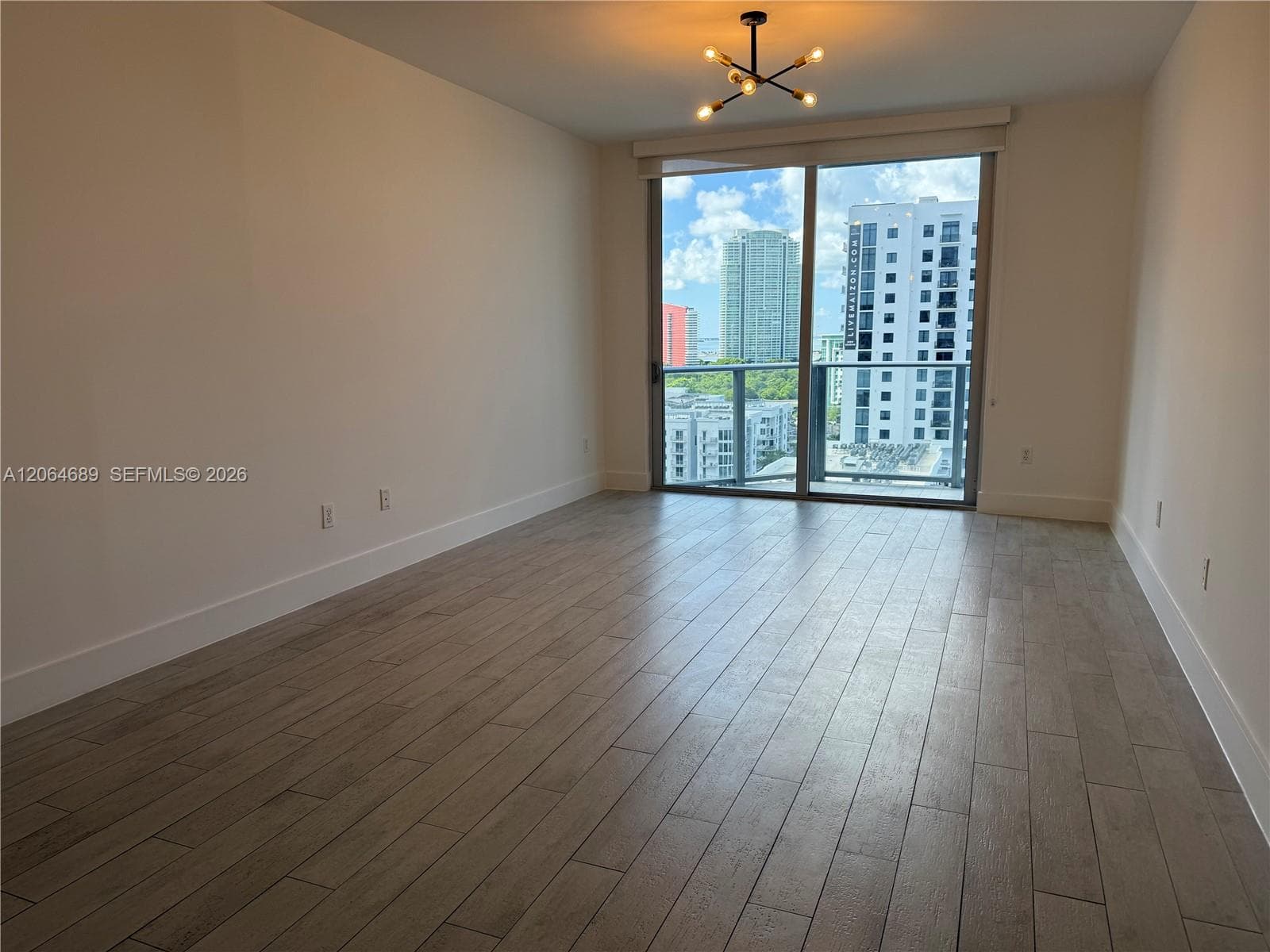 1010 SW 2nd Ave # 1501, Miami FL 33130