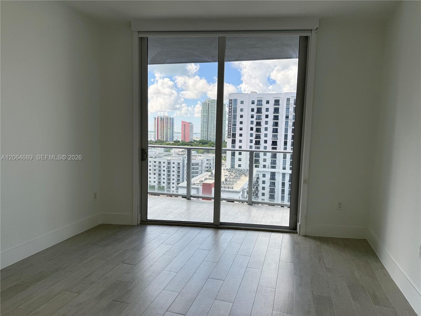 1010 SW 2nd Ave # 1501, Miami FL 33130 photo 5