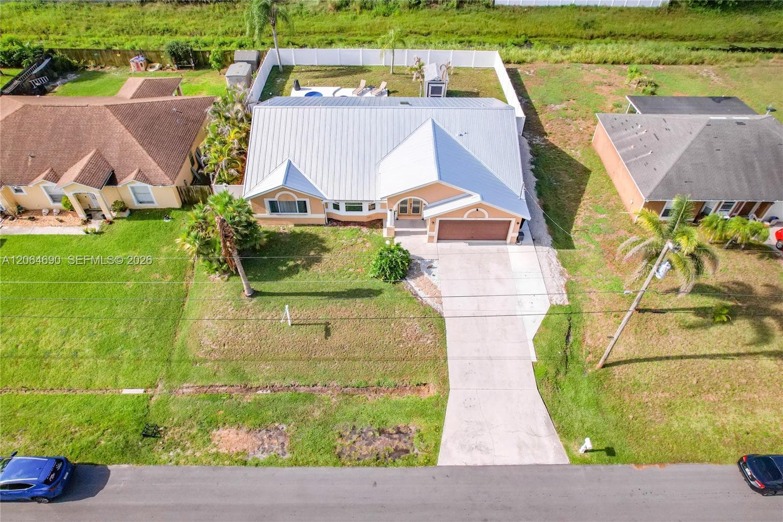 518 SW Lacroix Ave, Port St. Lucie FL 34953 photo 3