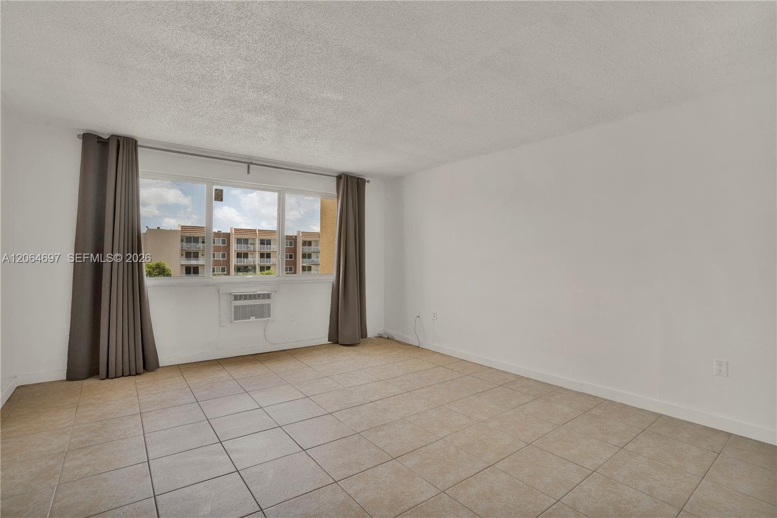 6970 NW 186th St # 3-409A, Hialeah FL 33015 photo 4