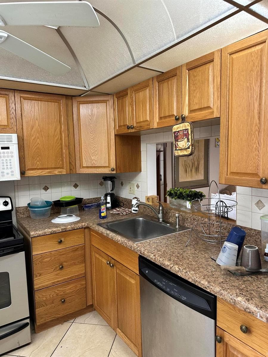 2900 NW 47TH Terrace # 105B, Lauderdale Lakes FL 33313 photo 5