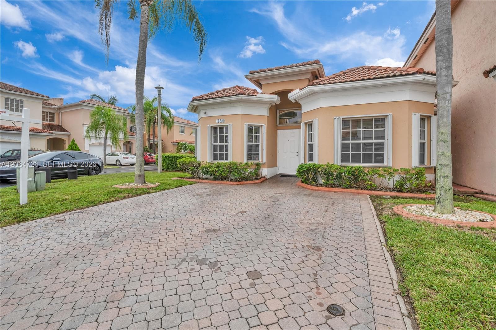 16220 SW 101st Ter, Miami FL 33196 photo 2