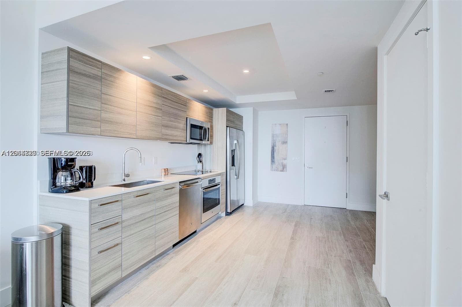 121 NE 34th St # 806, Miami FL 33137 photo 3