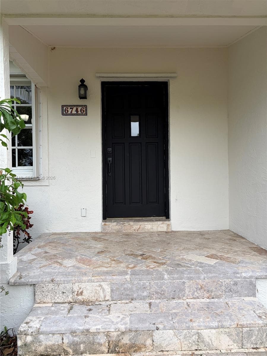 6746 SW 32nd Ter, Miami FL 33155 photo 3