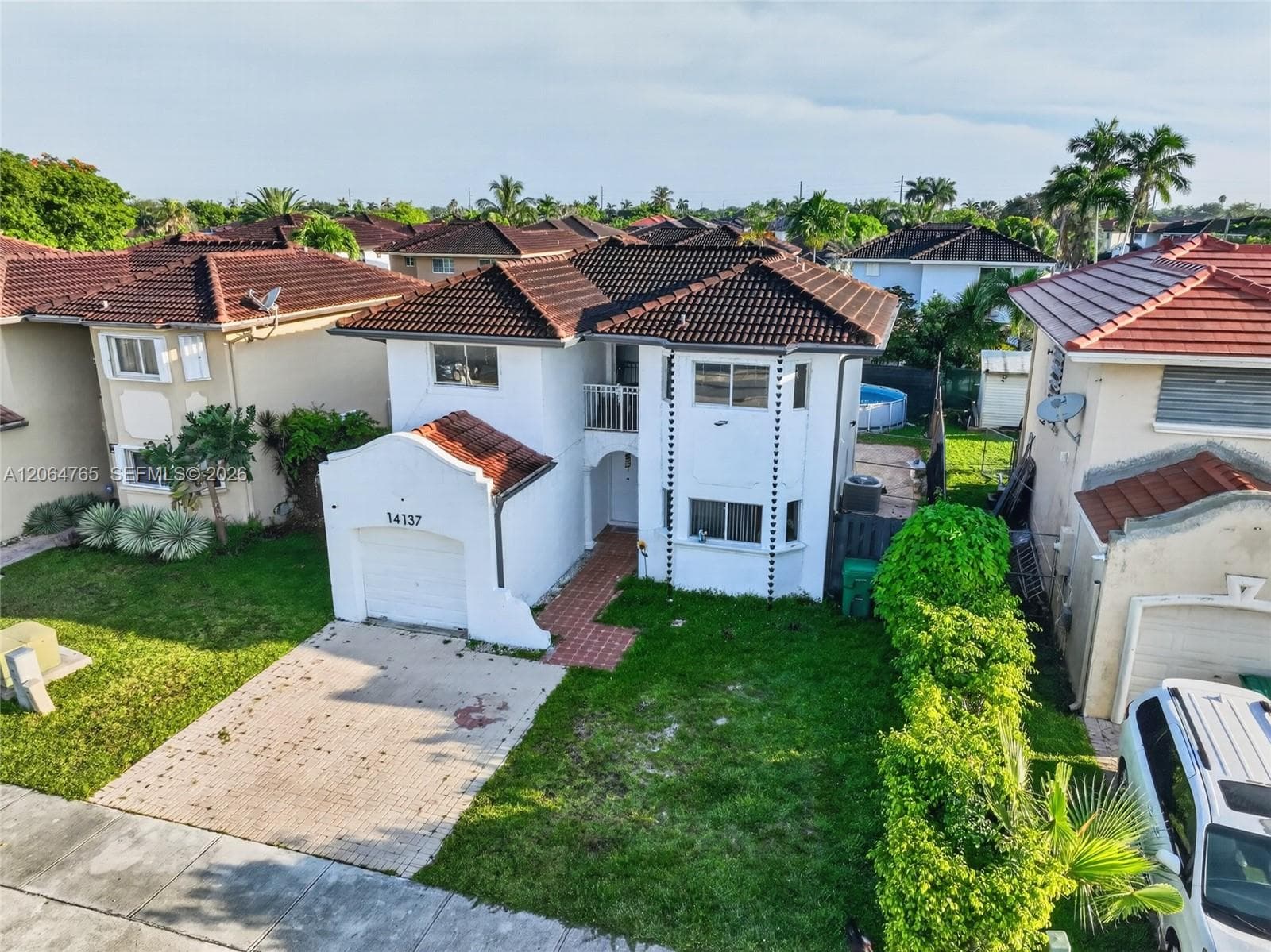 14137 SW 164th Ter, Miami FL 33177 photo 5