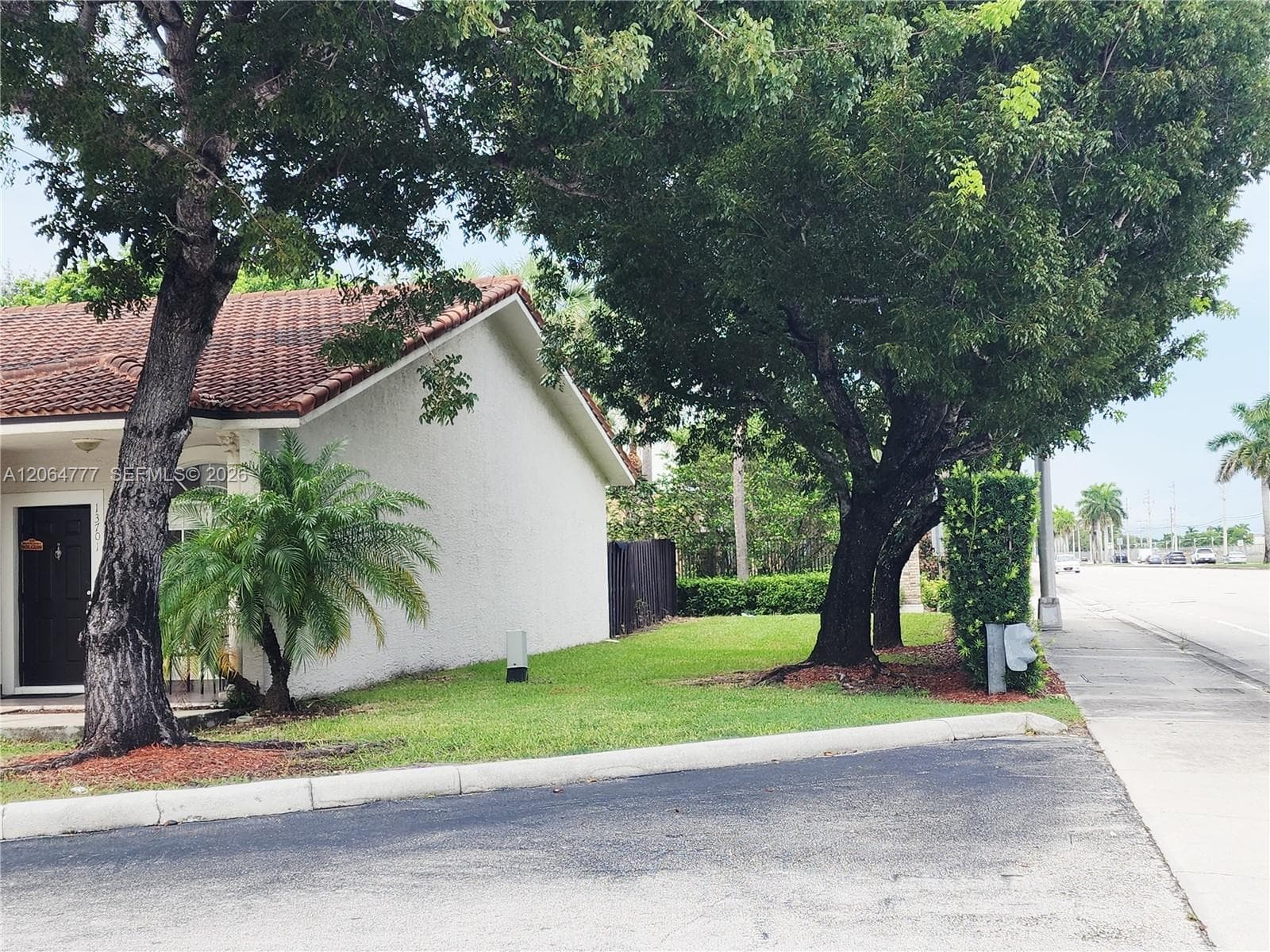 13701 SW 169th Ter, Miami FL 33177 photo 2
