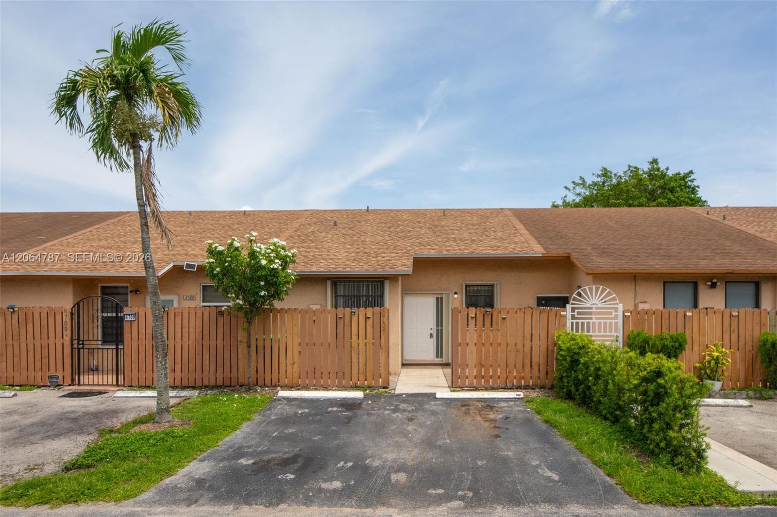 6707 NW 193rd Ln # 0, Hialeah FL 33015