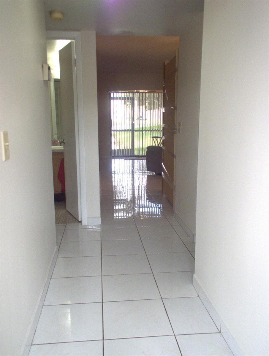 10332 SUNRISE LAKES Boulevard # 111, Sunrise FL 33322 photo 5