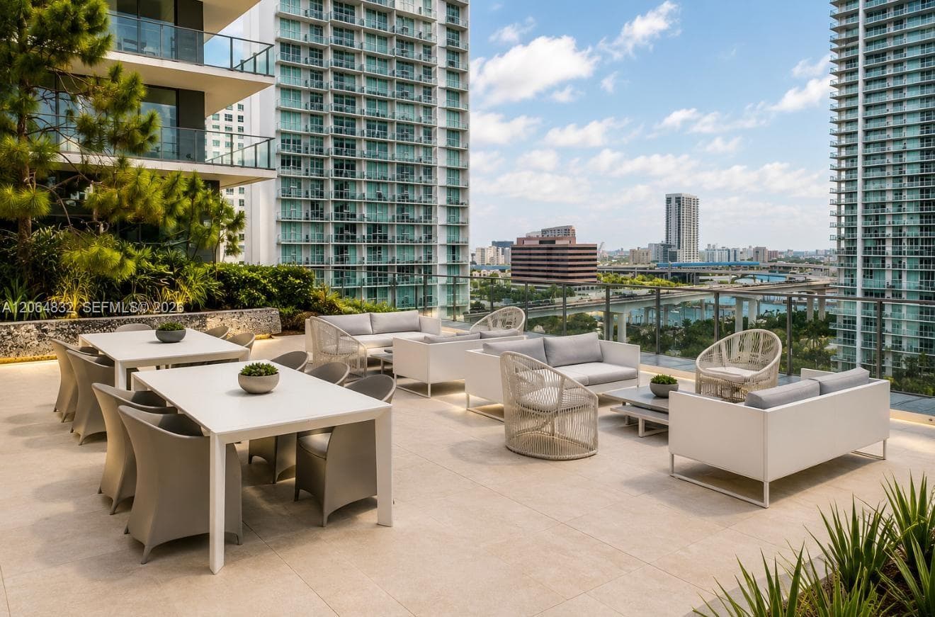 88 SW 7th St # 3709, Miami FL 33130 photo 3