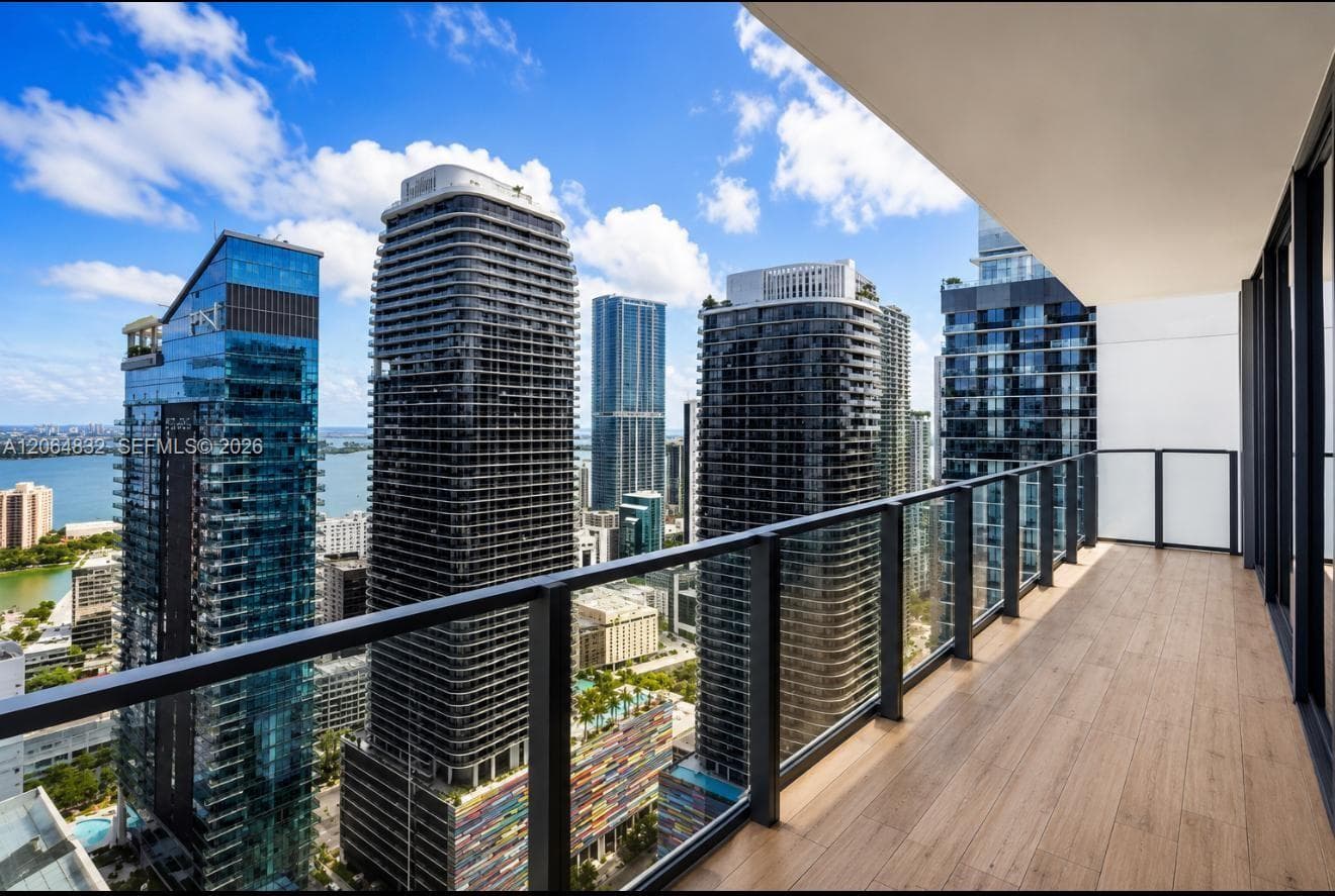 88 SW 7th St # 3709, Miami FL 33130 photo 5