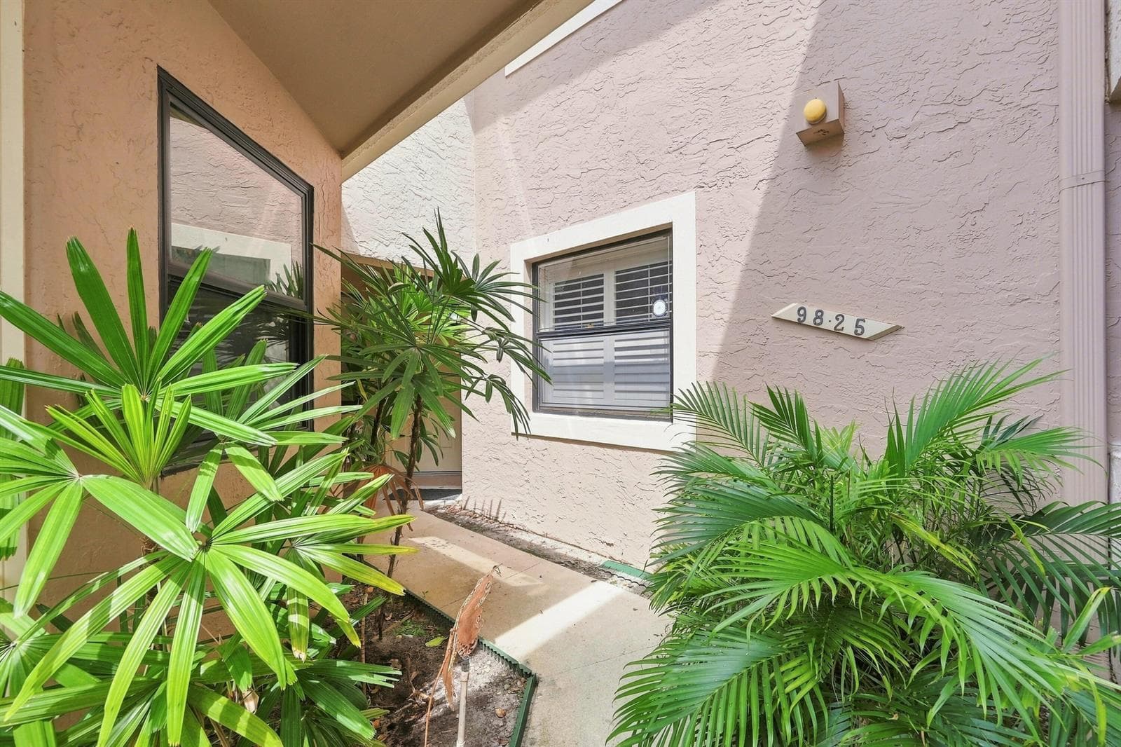 9825 NW 1ST Court, Plantation FL 33324 photo 2