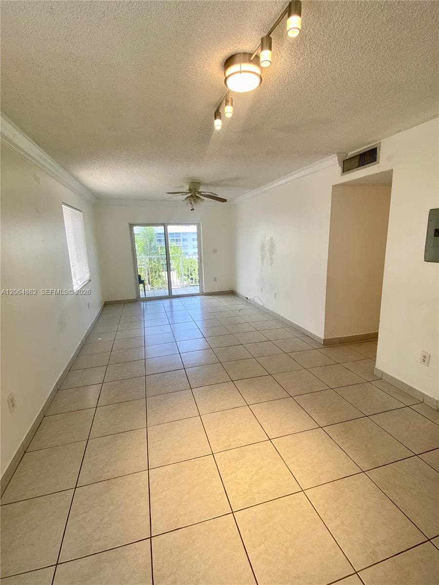 3536 NE 168th St # 301, North Miami Beach FL 33160 photo 2