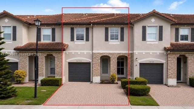 14753 SW 25th St, Miami FL 33185