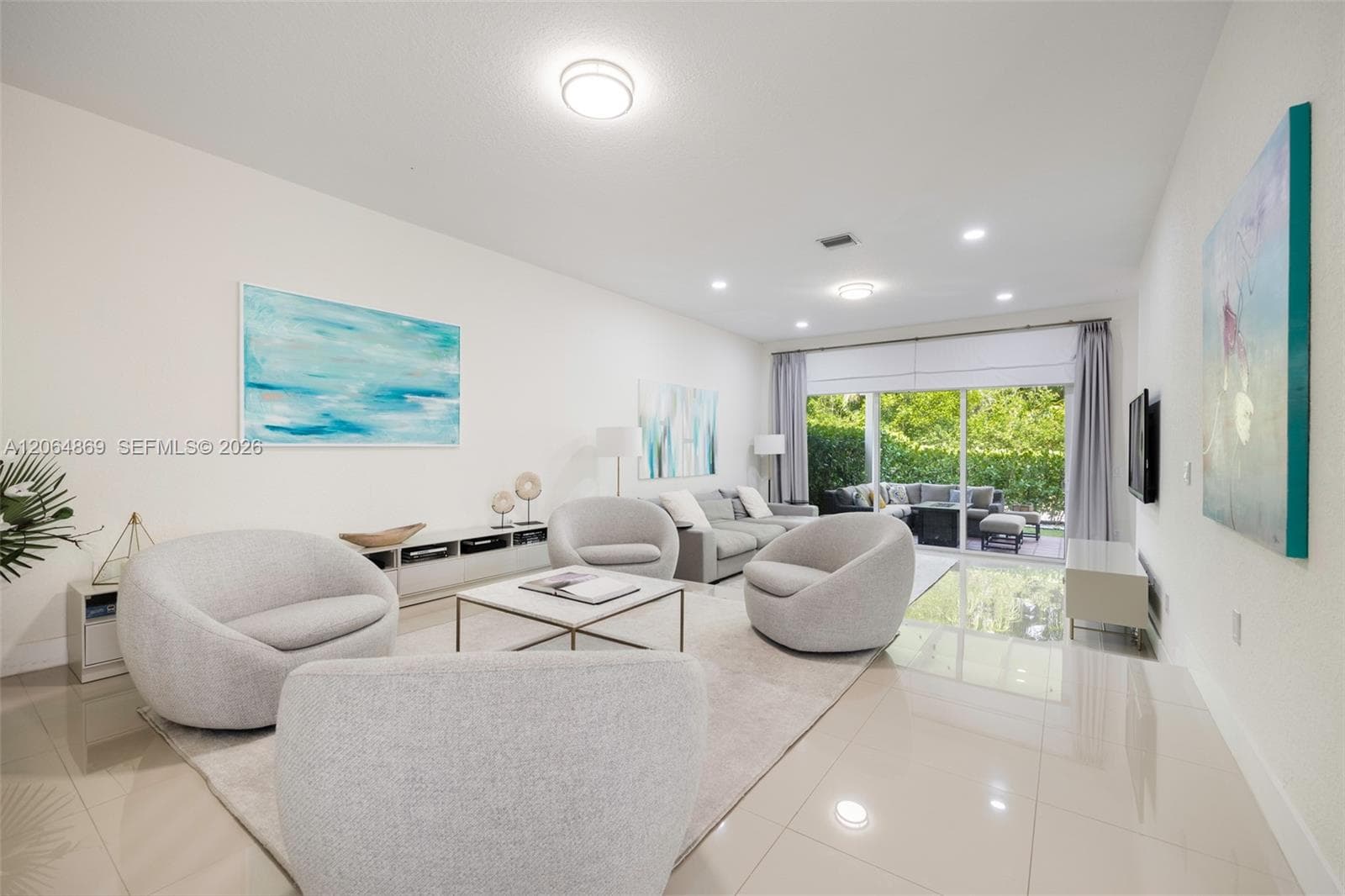 5230 NW 104th Ct, Doral FL 33178