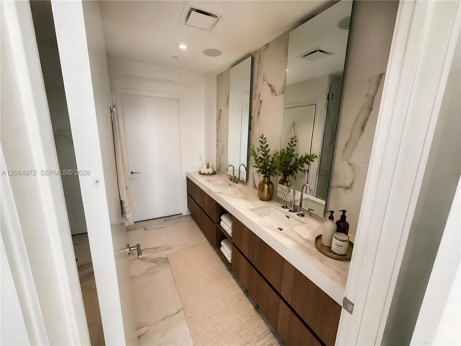1400 BISCAYNE BLVD # 3603, Miami FL 33132 photo 5