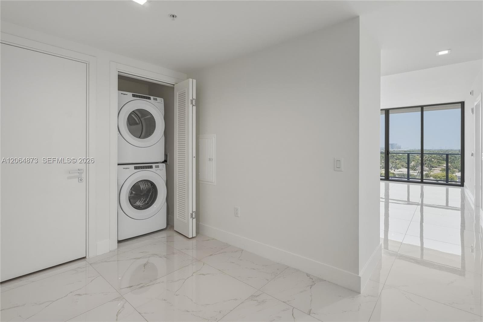 1170 E HALLANDALE BEACH # 904, Hallandale Beach FL 33009 photo 2