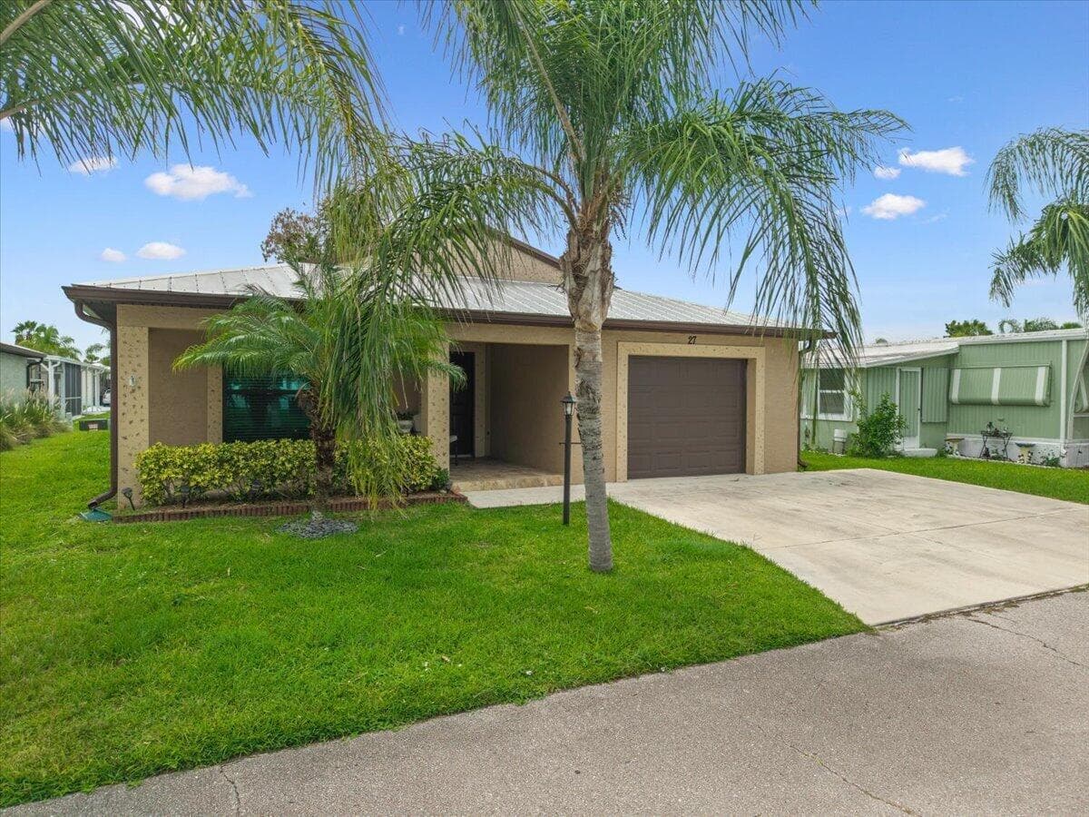 27 MAYA Way, Port St. Lucie FL 34952 photo 2
