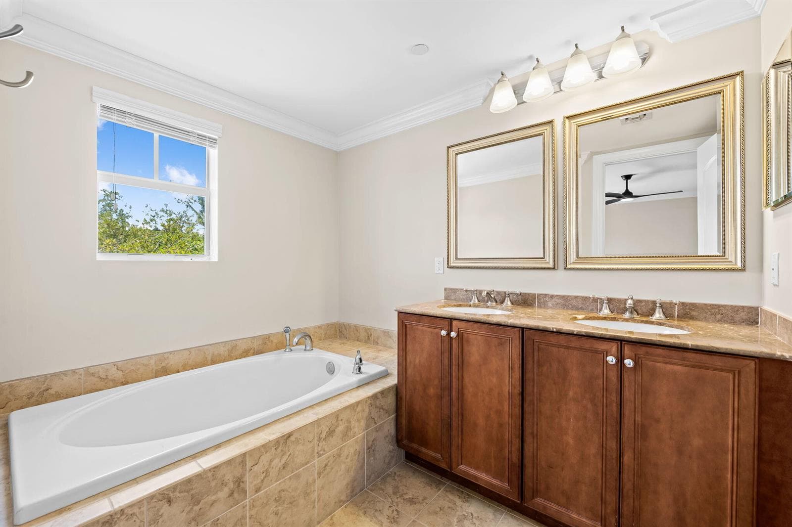 630 SE 15th Street # 5, Fort Lauderdale FL 33316 photo 3
