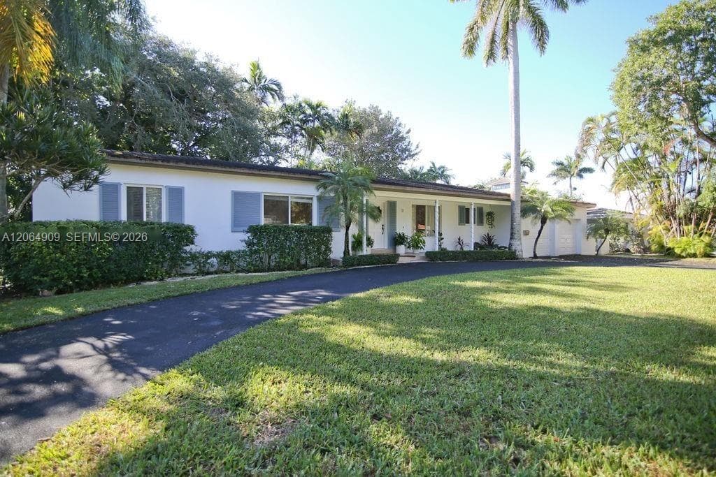 460 San Servando Ave, Coral Gables FL 33143 photo 2