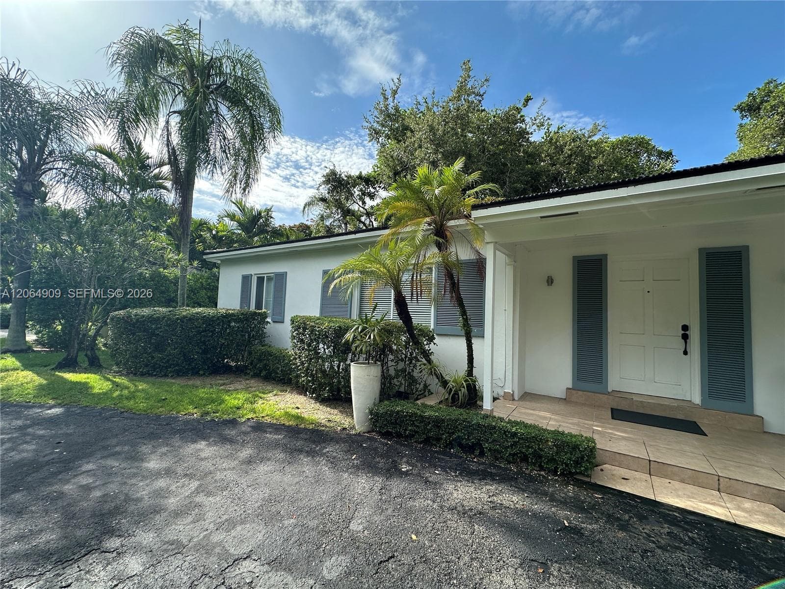 460 San Servando Ave, Coral Gables FL 33143 photo 3