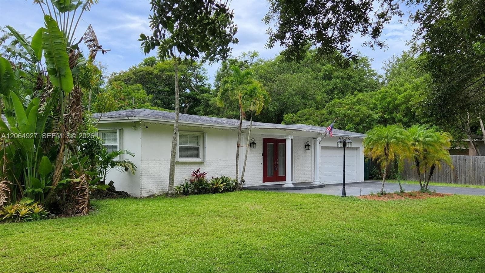 4020 SW 2nd St, Plantation FL 33317