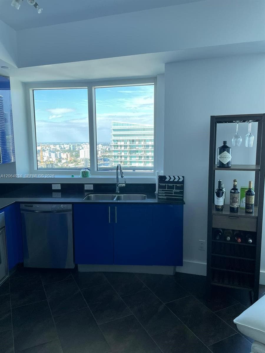 60 SW 13th St # 3426, Miami FL 33130 photo 2