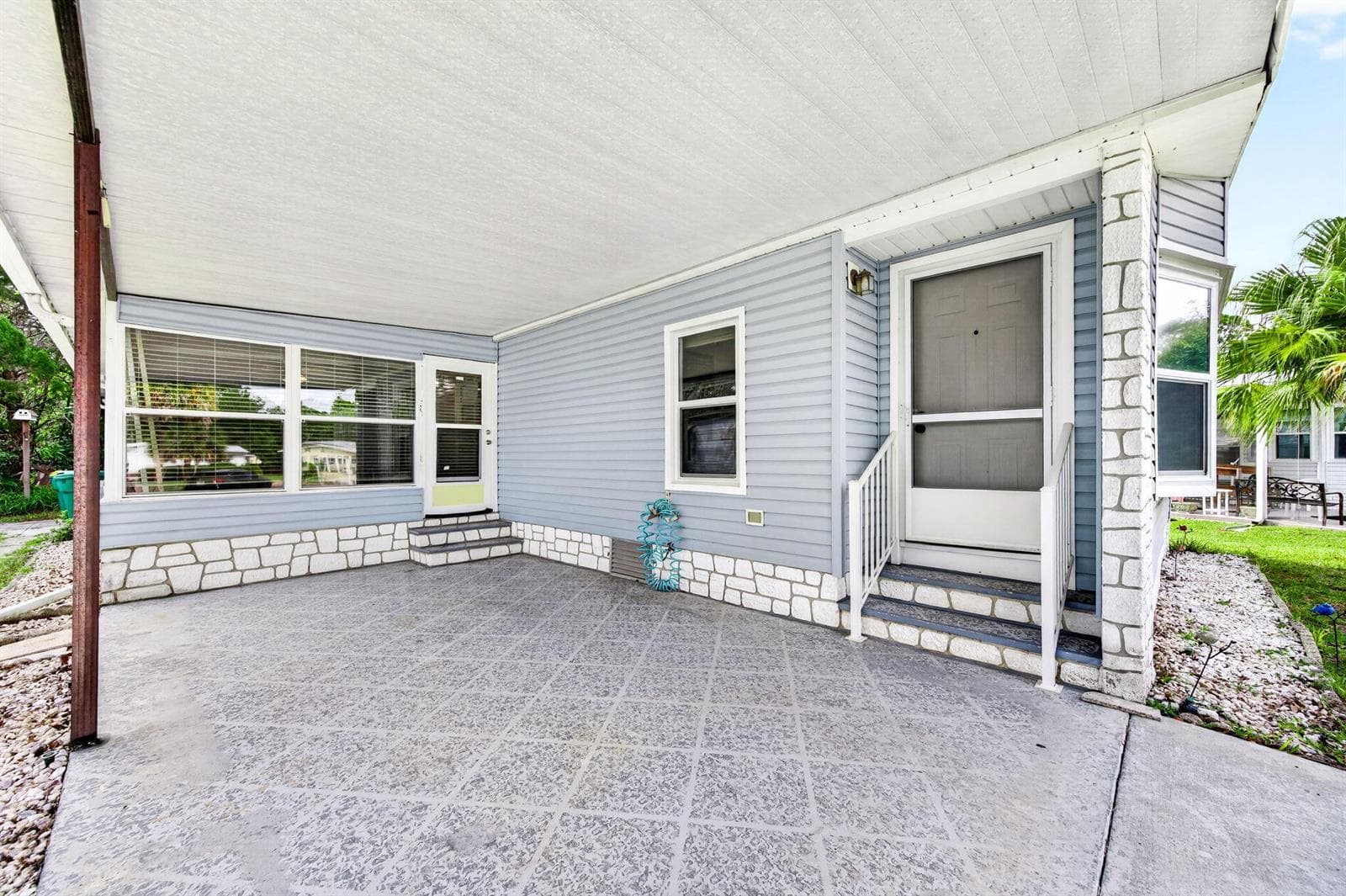 655 W Marlin Circle, FL 32976 photo 3
