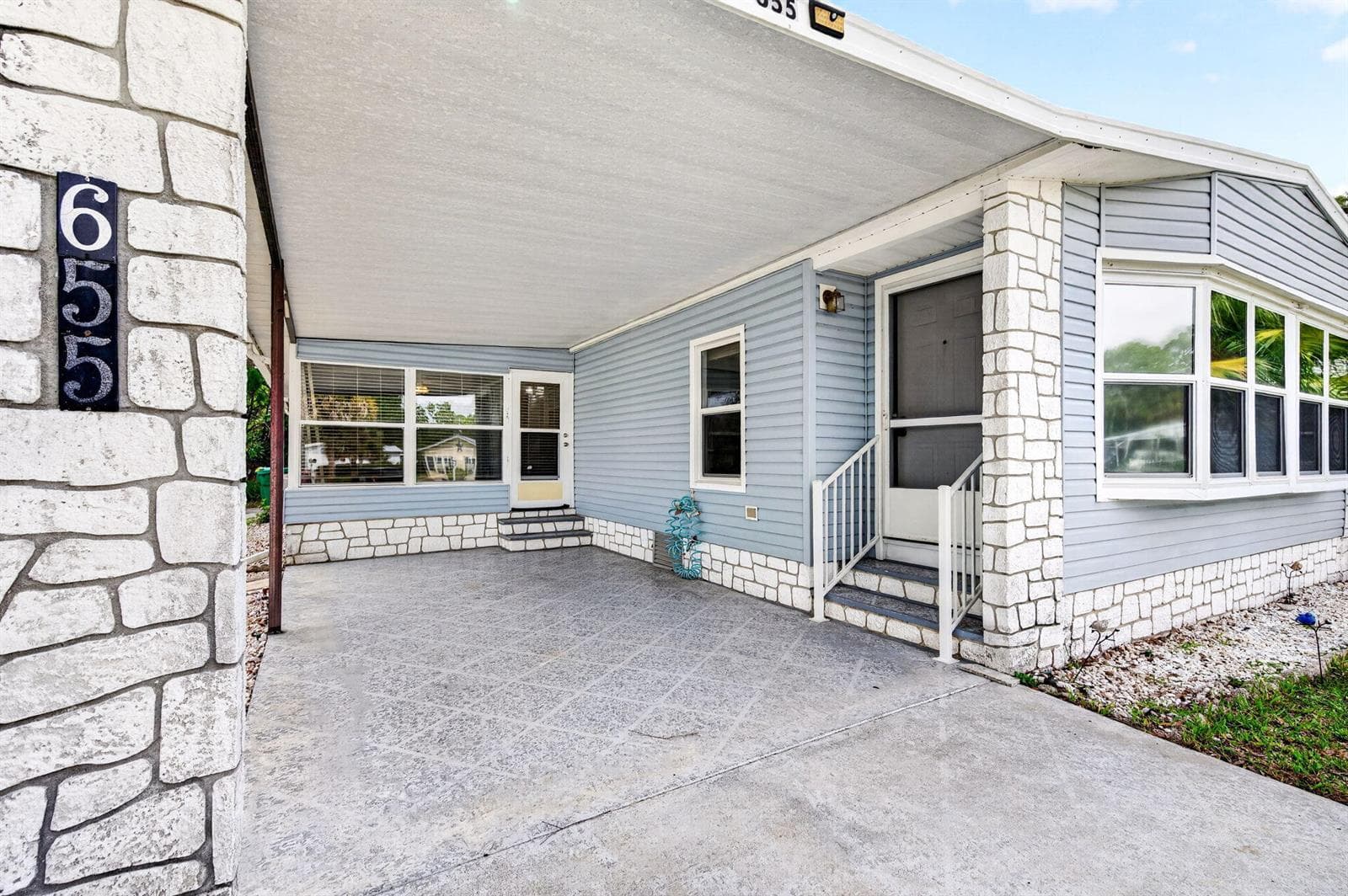 655 W Marlin Circle, FL 32976 photo 4