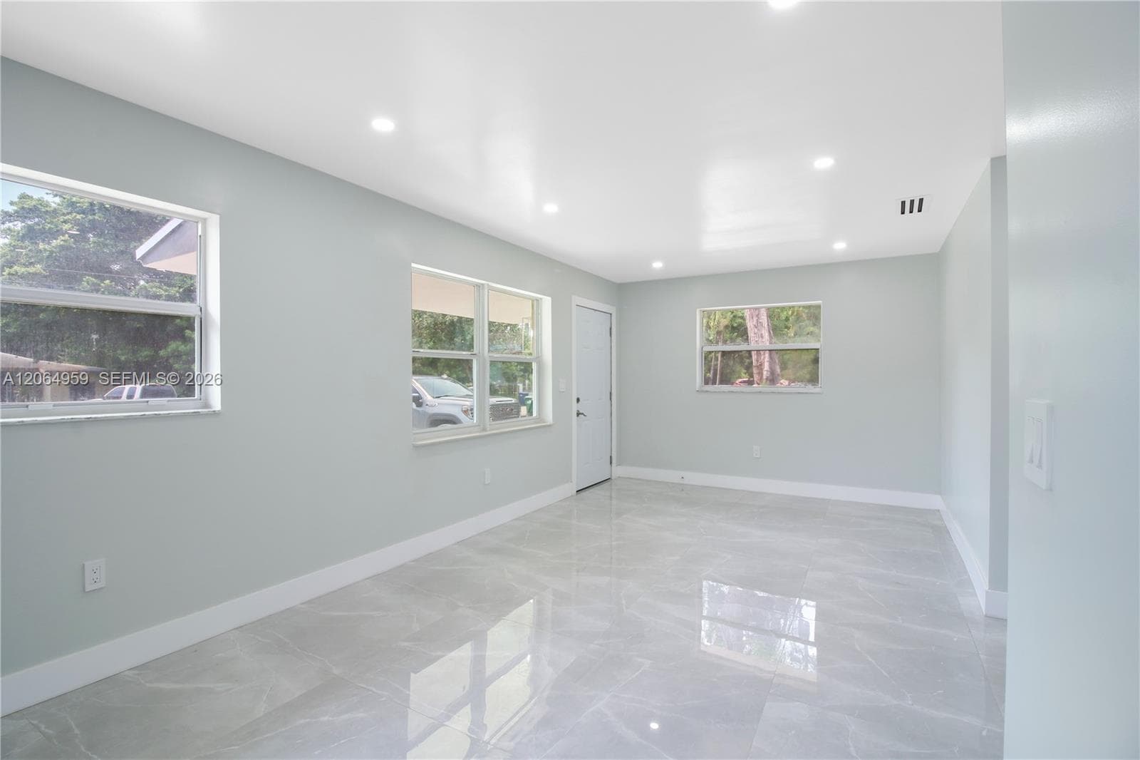 11715 NW 22nd Ct, Miami FL 33167 photo 5