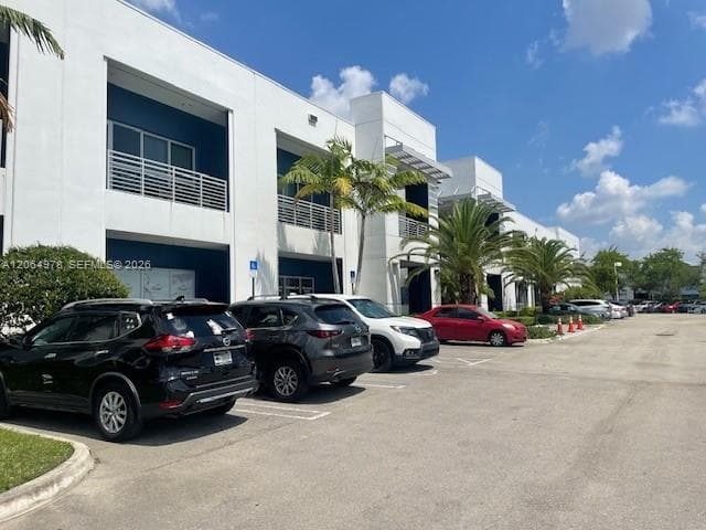 1500 NW 89CT # 216, Doral FL 33172 photo 3