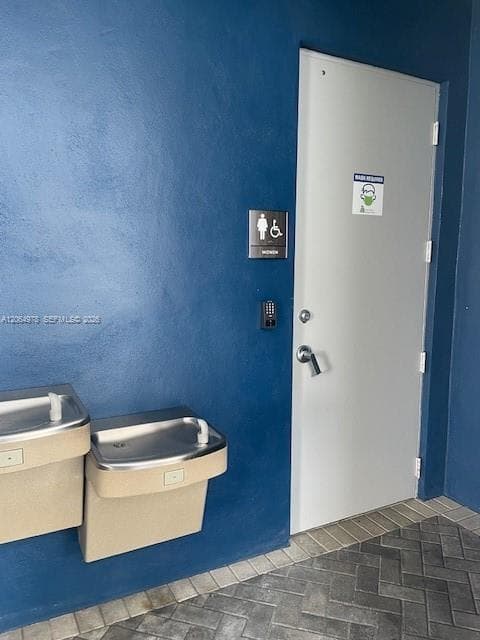1500 NW 89CT # 216, Doral FL 33172 photo 5