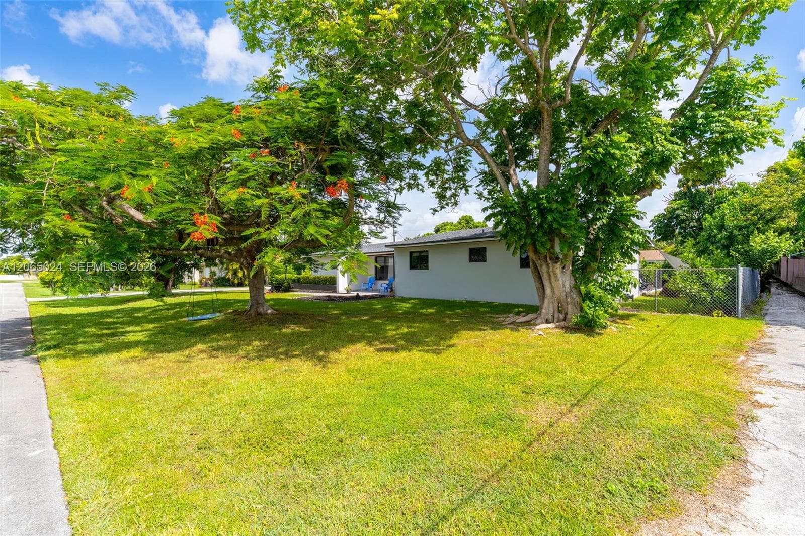 11243 SW 174th Ter, Miami FL 33157 photo 2